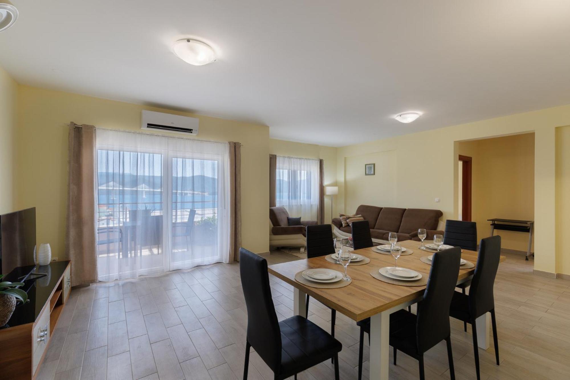 Apartman Maja 科马尔纳 外观 照片