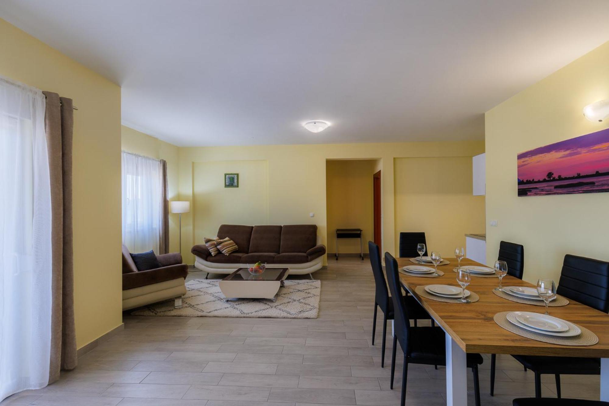 Apartman Maja 科马尔纳 外观 照片