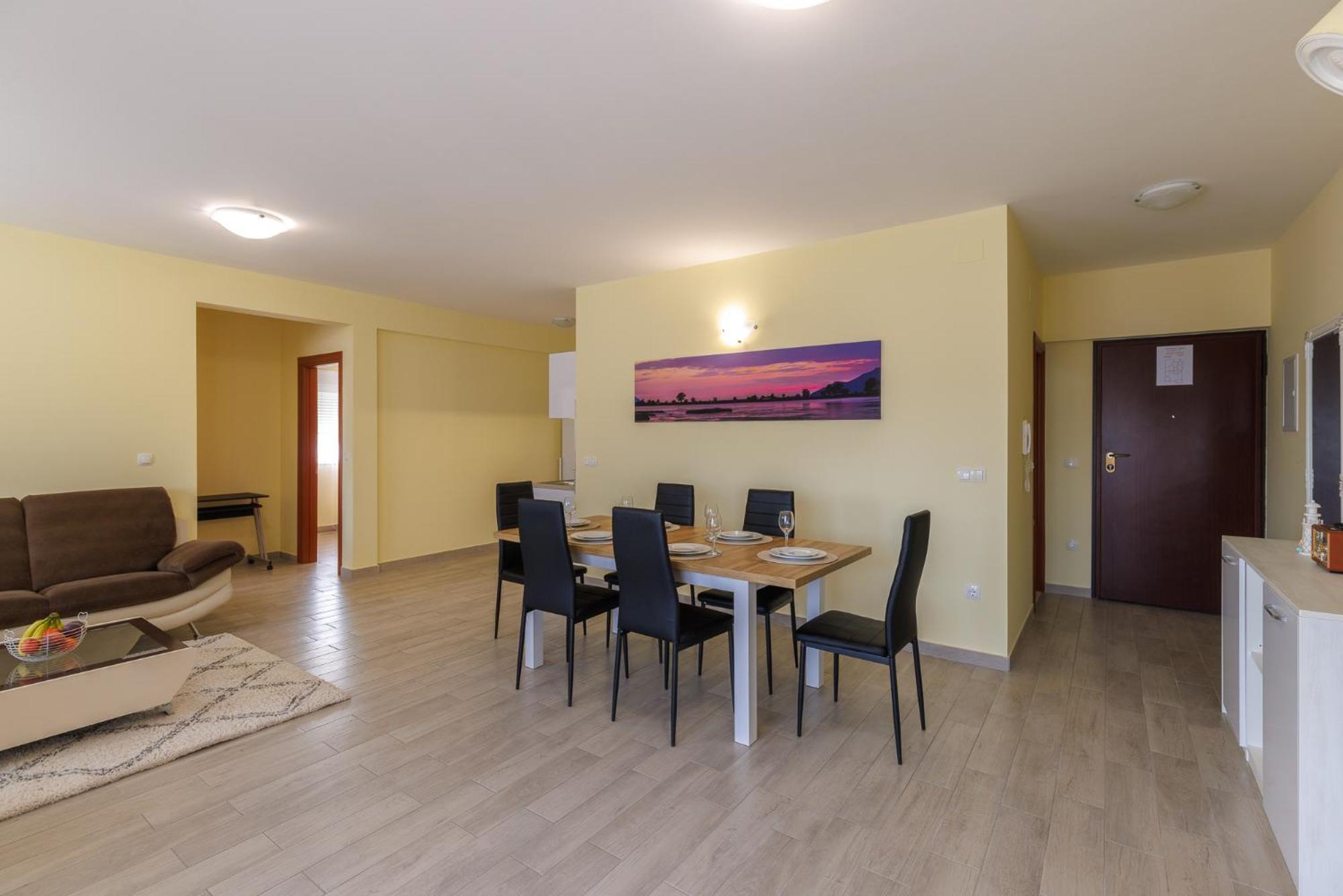Apartman Maja 科马尔纳 外观 照片